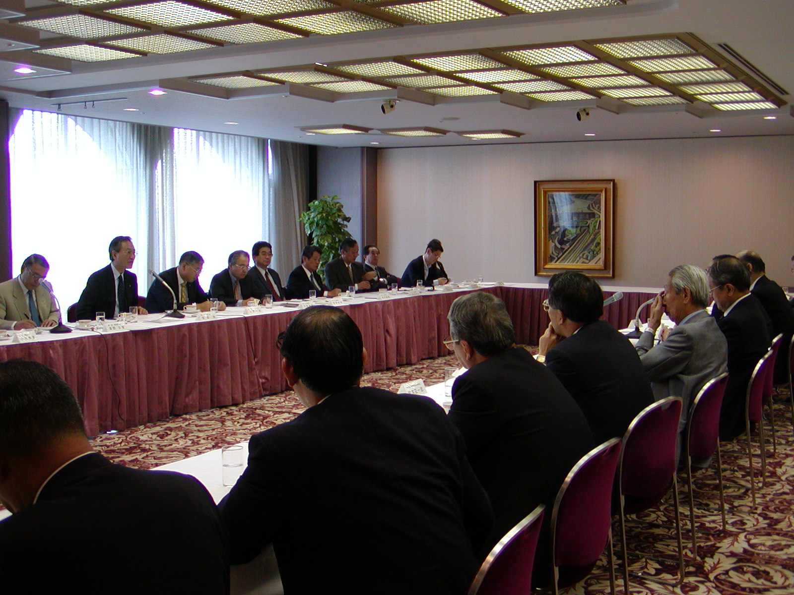 Photo: RENGO holds three regular meetings with Nippon Keidanren a year (September 7, Keidanren Kaikan Hall)